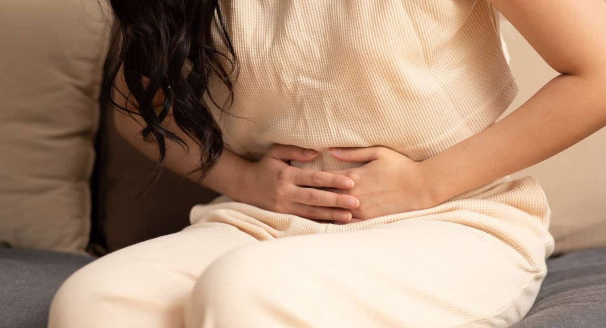 Can UTI Lead Back Pain: Causes, Symptoms, and When Should One See a Doctor